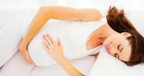 子宫|孕期一定要左侧睡?没那么严格,只要不是这2种睡姿就行
