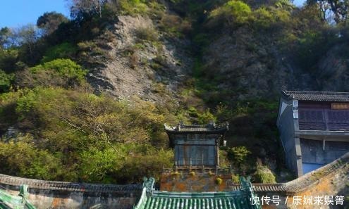 旅游:挂在悬崖峭壁上的紫金城古时神圣不可亲近