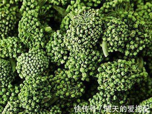 三七皂苷|夏天常用此花泡水喝，头不晕了，血压降了，越喝睡得越香