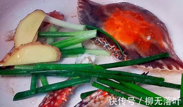 极速降温,煲个暖心又暖胃的蟹肉粥,就是舒服！