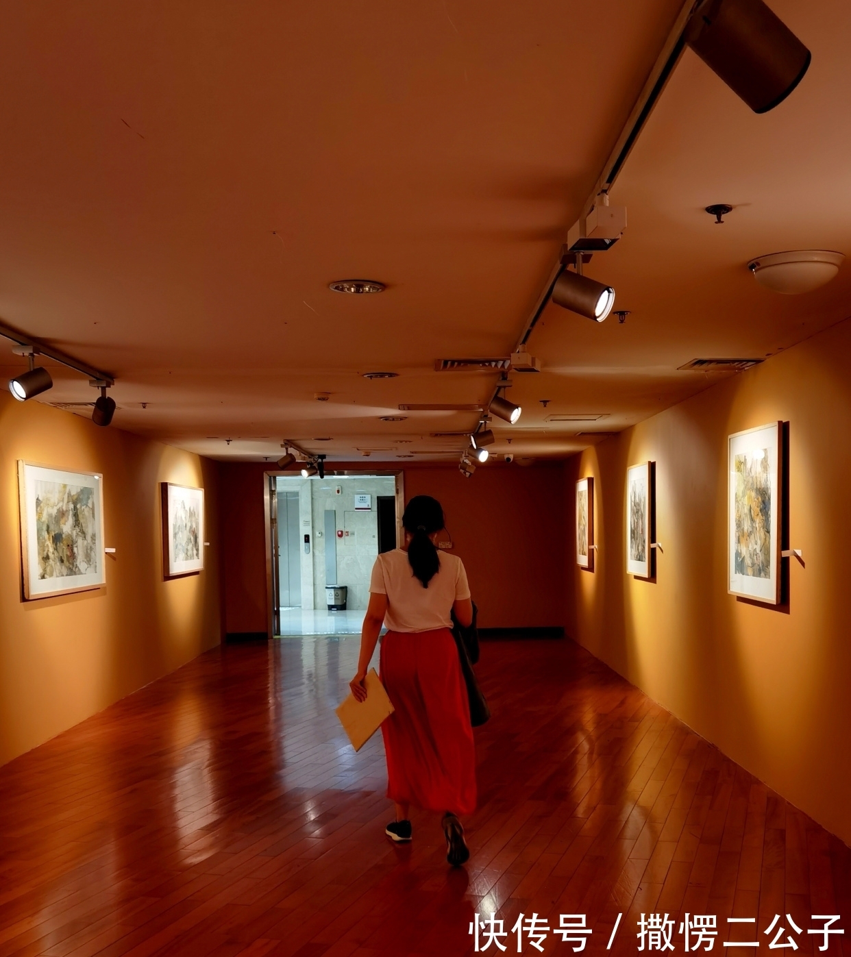 绘画$原创散文:武汉美术馆观大家傅抱石作品