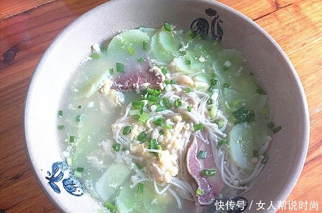 夏天多喝这汤,比排骨汤营养,比鸡汤鲜美,全家抢着吃