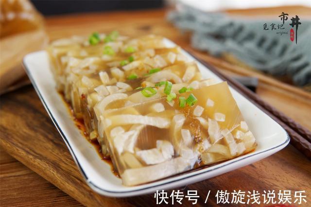 猪皮冻|做猪皮冻,记住“1揉1刮2泡”,皮冻透亮弹牙,味道正成功率高