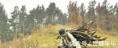 对联&农夫说出了一个上联:“早上烧草做早饭”, 看似简单却难度极大