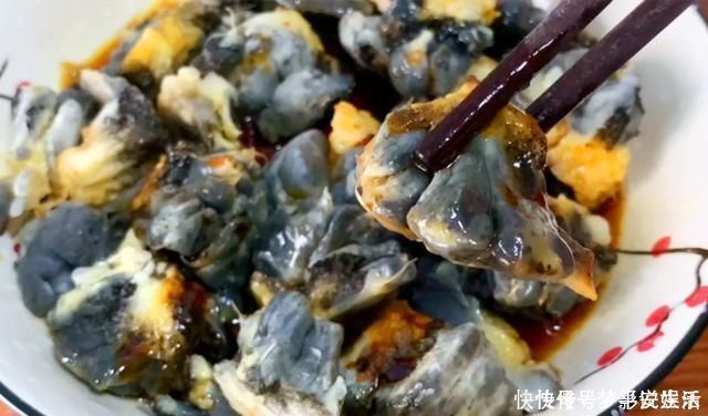 黑粉菌|它和玉米共生,农民见了头疼,城里人却当成美食,简单一蒸,真香