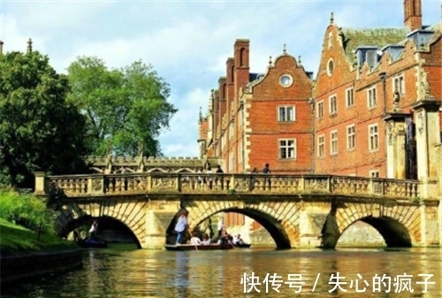 徐志摩$男子将徐志摩的《再别康桥》改成了古体诗,网友:还是古诗读着美