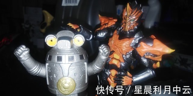 赛文加|泽塔奥特曼叶虎先生最近很卖力,融入一堆玩具中,毫无违和感