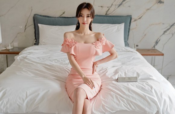 气质|孙允珠好身材搭配气质穿搭,多款紧身包臀裙显S型曲线,哪款好