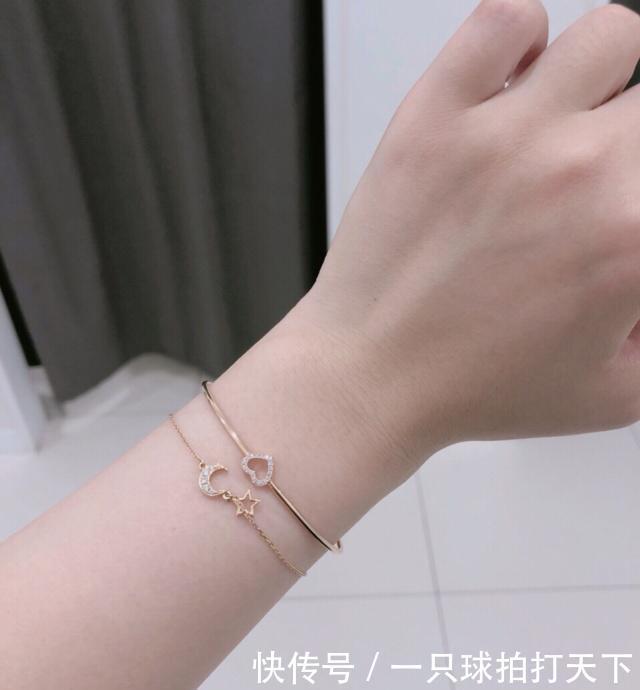 手表|女人手腕上戴“表”还是“镯子”不同品味的代表，看你是哪种