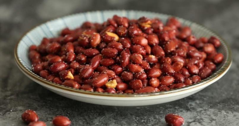 吃法|花生怎么吃最养生?医学专家提醒:2种错误吃法,会诱导心脏病