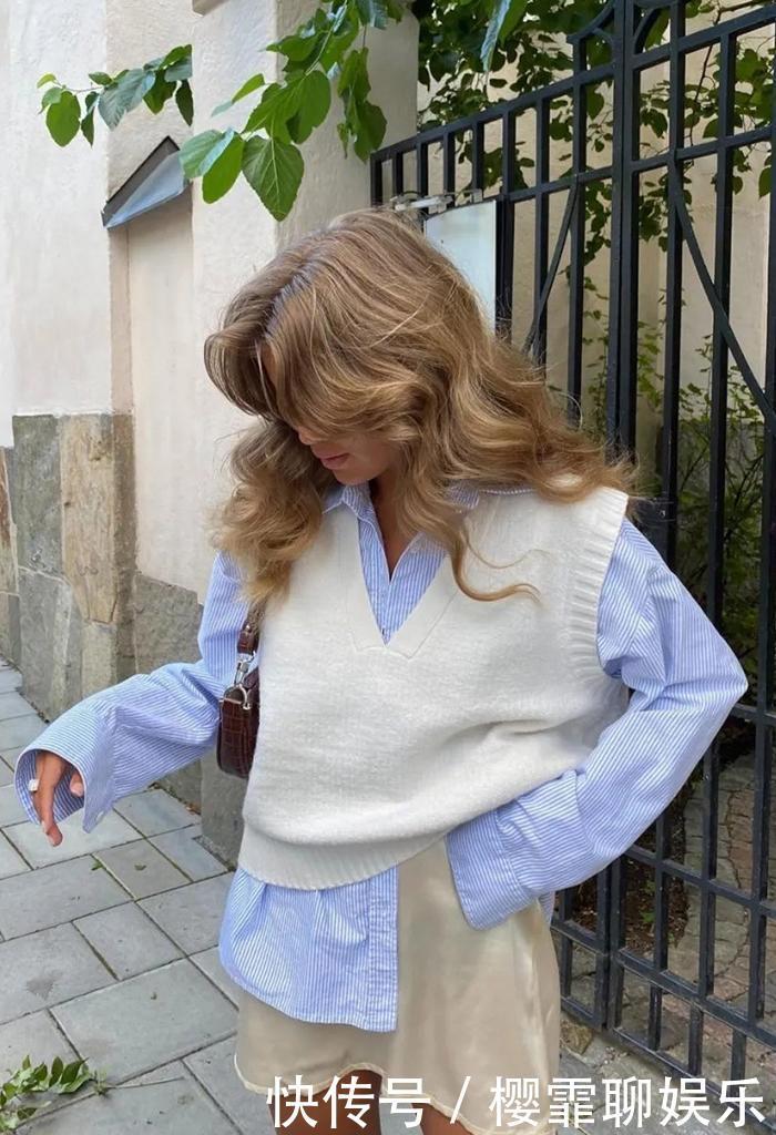 今年“奶奶背心”又火了，这样搭配经典又时髦，承包你一整个秋冬