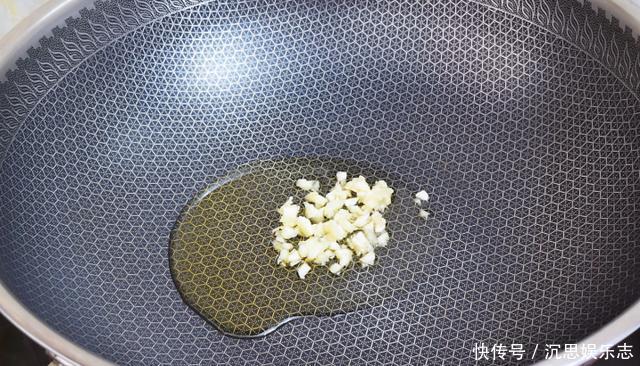 冰箱里面|剩米饭别总炒鸡蛋,不要丢,换个花样做好吃不止一点点