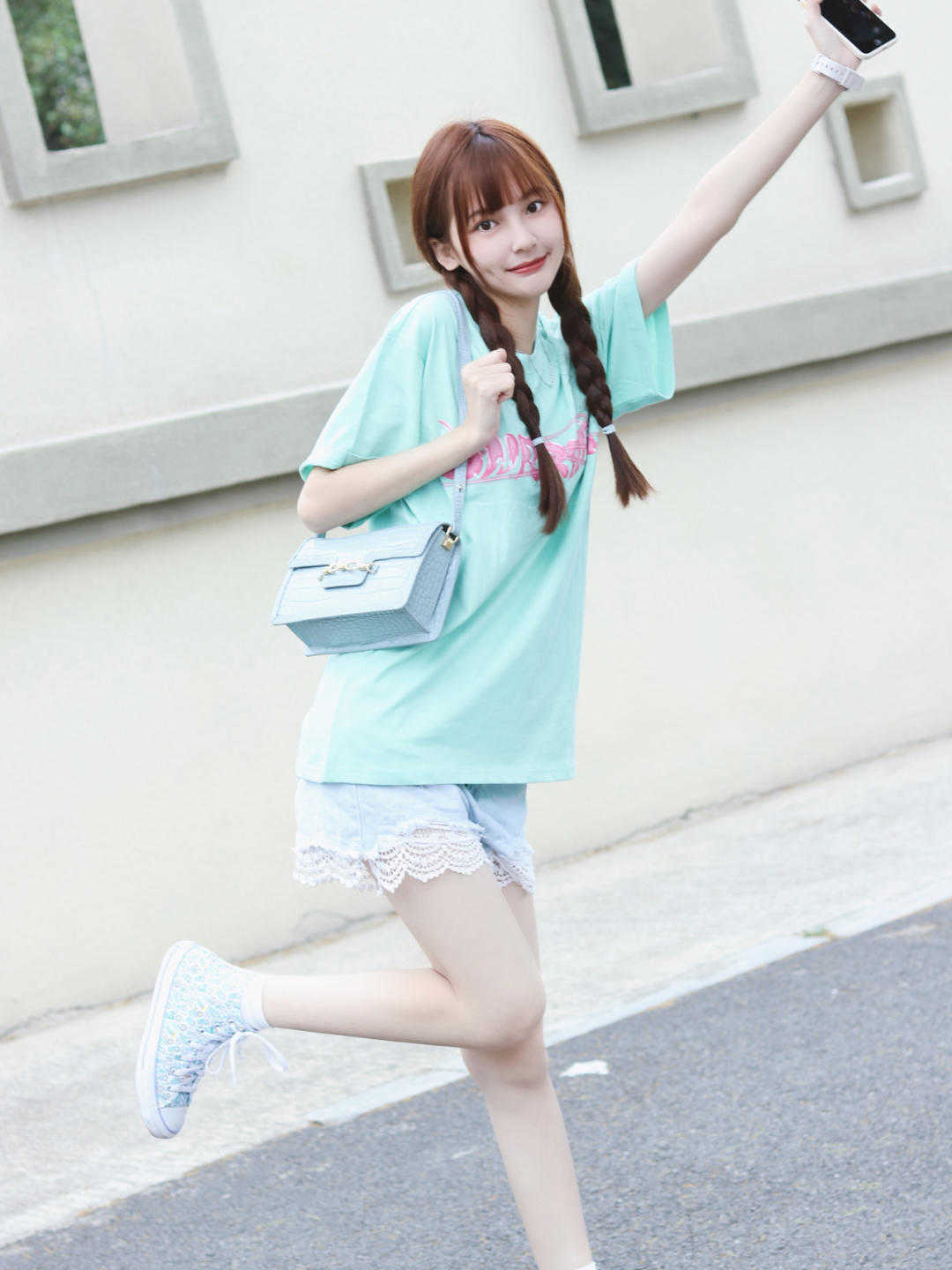 糖果色|今年流行糖果色T恤,可以这样穿,减龄又好看