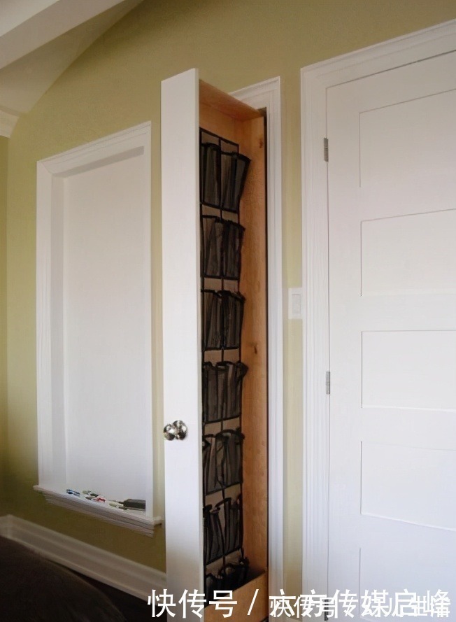 储藏间|老爸真的异想天开,卫生间门洞不到50公分,都能变出一个储藏间