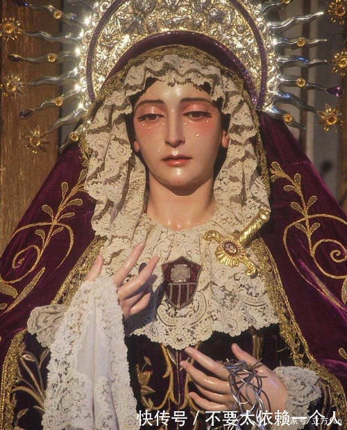 微微一笑@圣母泪妆为什么那么火怜悯众生的高级妆容