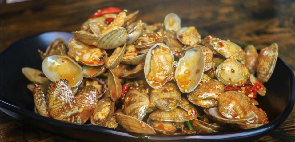 爆盆|三种东西扔了很可惜,随手一砸扔进花盆里,养啥都爆盆,美极了