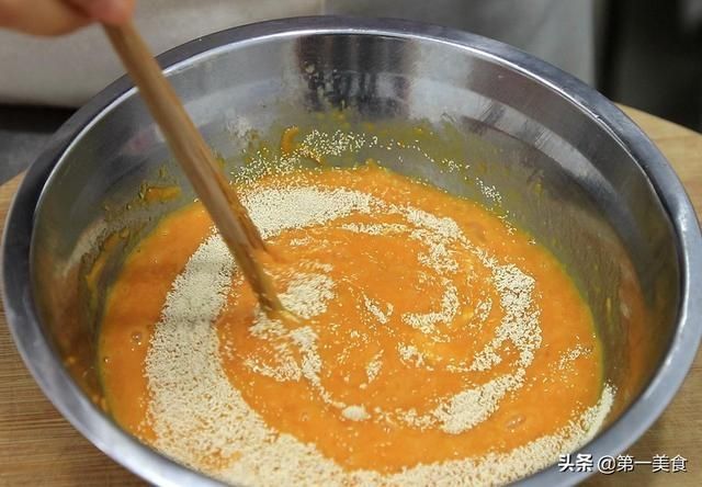 香酥|南瓜这样做太好吃了，简单一烙，香酥柔软又解馋，做一盘不够吃