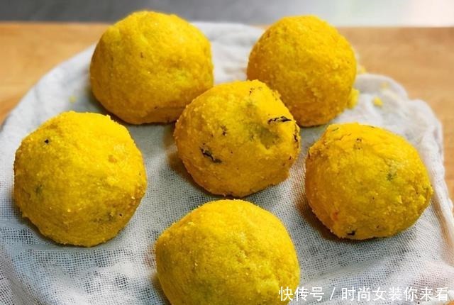 最近,我迷上了吃这饭,玉米面裹一圈,暄软馅香,营养足不发胖