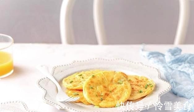 土豆饼|极简版土豆饼做法,面粉土豆加个蛋,煎一煎就出锅