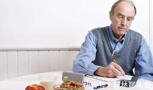 粗粮|糖尿病人不能吃甜，此类食物就需要“忌口”，还吃该打嘴了