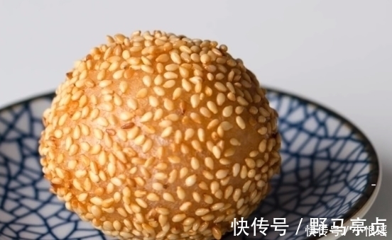 糯米团|想吃麻团不用买,1碗糯米粉就能做,个个金黄酥脆,好吃停不下来