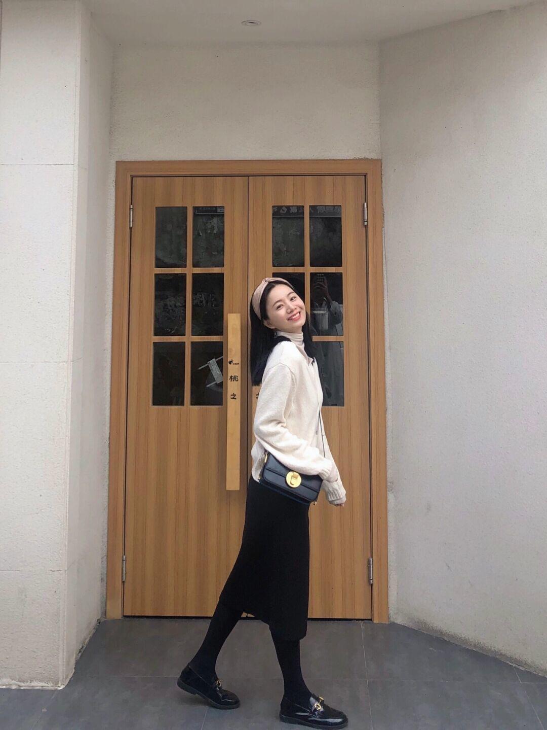 虎纹 半裙的魅力正在于此!get这5款,成熟女人拿捏时尚温柔气质!