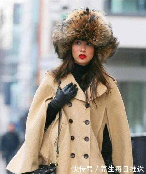 皮草 秋冬买完毛衣大衣,建议搭配一顶“皮草帽”,优雅时髦又保暖!