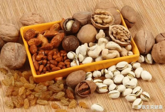 甲状腺激素|吃一次等于吃6个塑料袋，很多父母还往娃嘴里塞，医生怒斥：无知