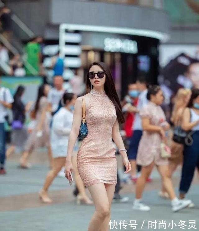 t恤裙 连衣裙穿搭活力十足,还透着微微的优雅温婉,堪称示范模板