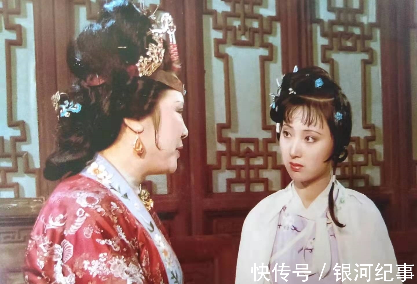 女性&红楼梦里那么多女性,曹雪芹唯独说她是天真烂漫之人