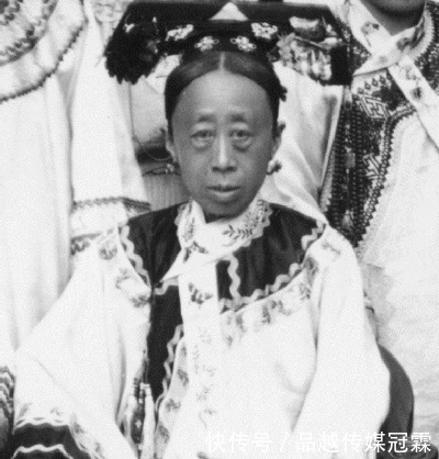 格格|实拍清朝的十二位格格,有日军间谍,有的就连慈禧都要让三分