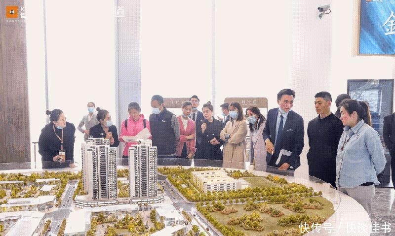 金山|解锁“亿万之夜”!走进时光浮廊,见证金山新城高光时刻!