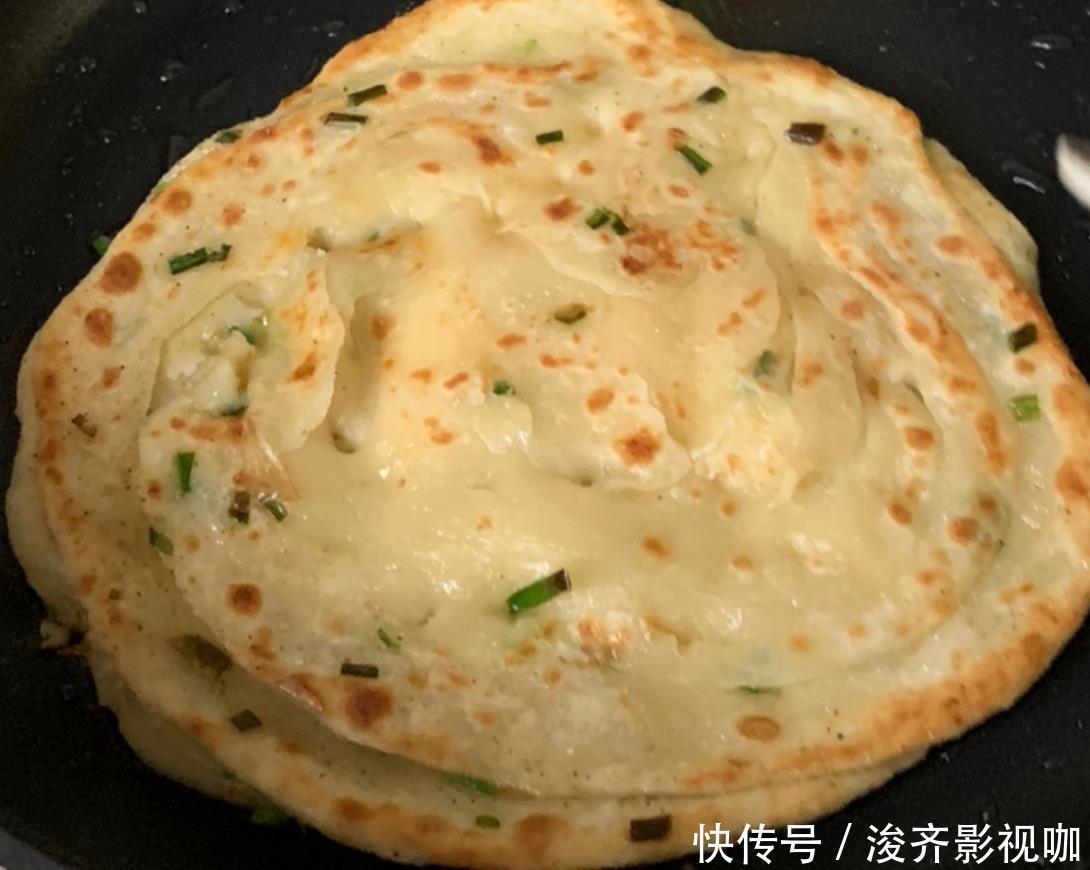比买|家里有面粉的,一定要试试这款葱油饼,香软多层,比买的好吃