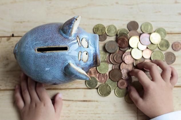 父母|“妈妈,我不买!”父母的“穷人思维”,正在限制孩子的未来发展