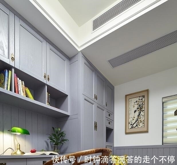 地台|卧室别买床了,如今流行这种“无床”设计,增加收纳连衣柜都省了