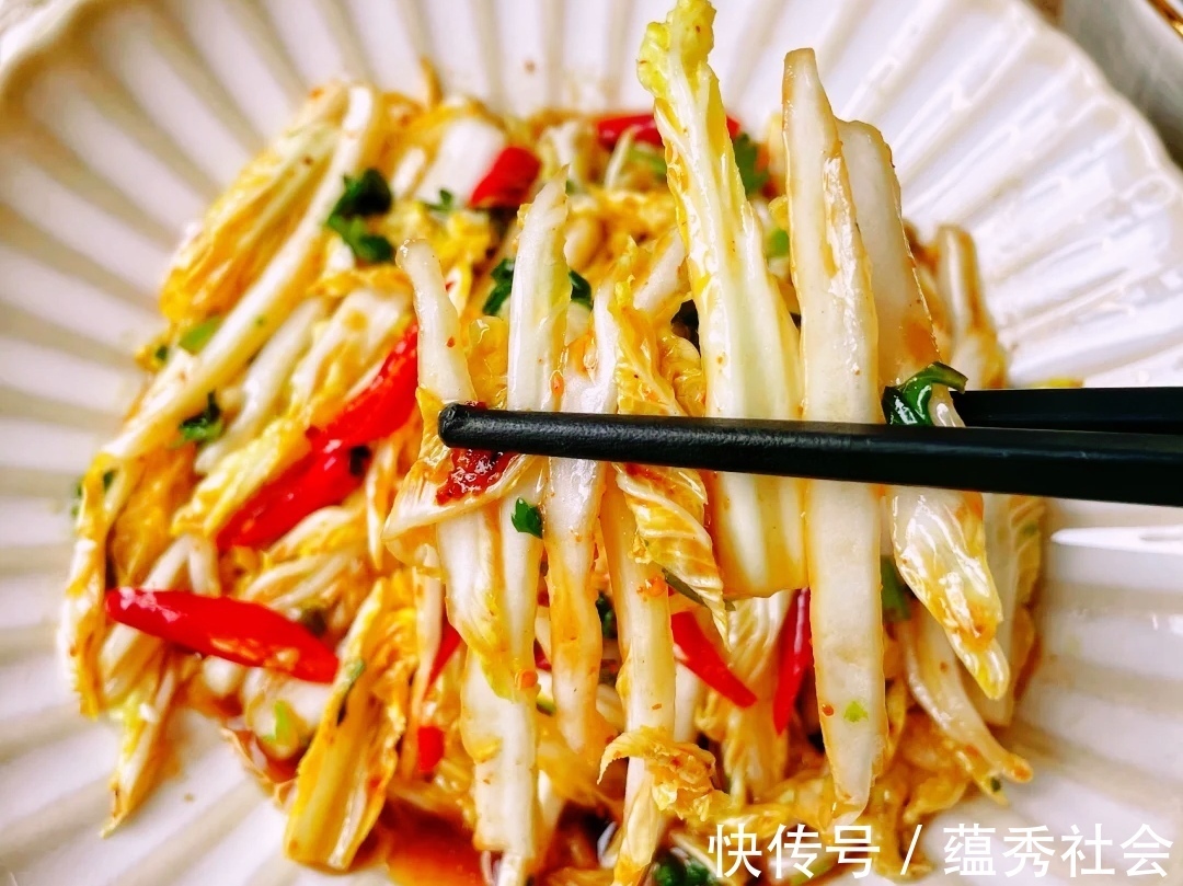 牛仔骨|鲜美下饭的家常菜推荐：黑椒牛仔骨，凉拌娃娃菜，青椒炒鸡蛋干