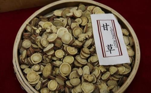 龍膽瀉肝湯 清肝膽實火 瀉下焦濕熱 治這17種病 效果好