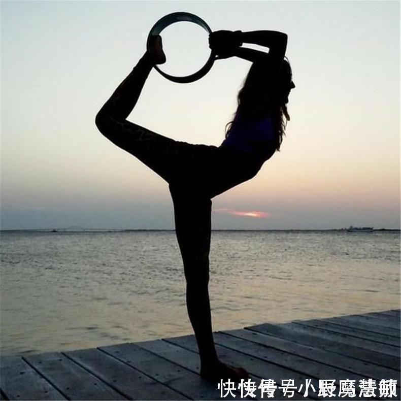 跟我学|瑜伽不仅是用来练习的,那些好看的瑜伽照片不心动吗,跟我学起来