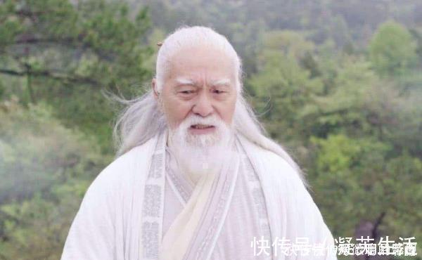 自尽|眼睁睁看着张翠山自尽，张三丰为何不出手？你看当年追杀他的是谁