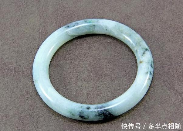 矿物质元素|戴着玉手镯很久的人,会对身体产生什么影响很多人不清楚