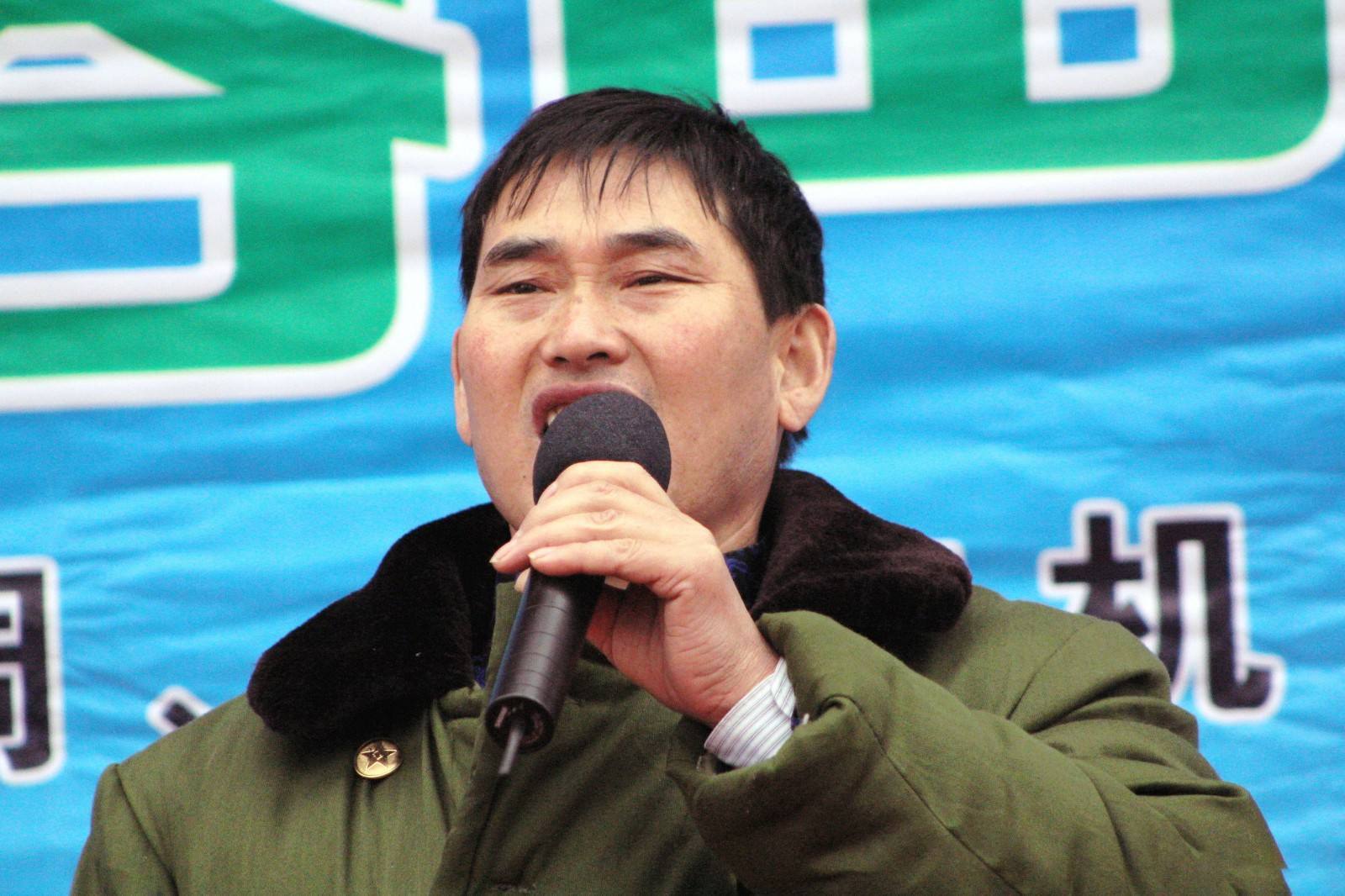 让梦想飞|“山楂妹”：因残疾被亲生父母抛弃，成名后谢绝认亲，只爱养父母