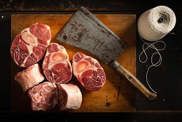  炖牛肉时，一直煮不烂？锅中放入“这味料”，牛肉软烂香喷喷！