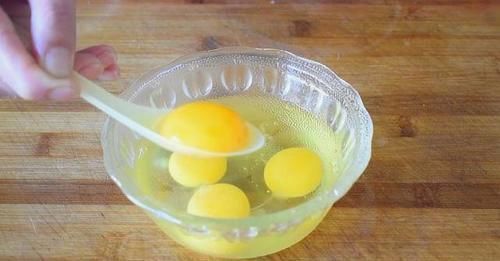 食用盐|豆腐不再炒着吃，加4个鸡蛋，我家一周吃5次，比大鱼大肉还过瘾