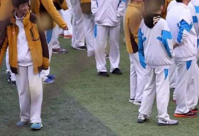 谁让炒鞋低龄化？