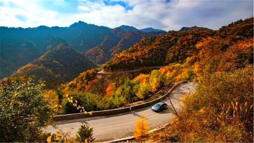 秦岭最后的秘境，一到秋天就成了我国最美的县，自驾游的天堂