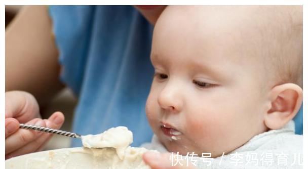 添加|宝宝开始吃辅食后,喂奶量如何变化才合适?家长要根据月龄来判断