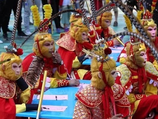 表文!西游记中,龙王和阎王一起拜见玉帝,为何玉帝却不让阎王进殿