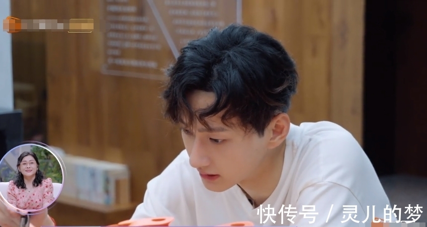 《创造营》训练生上《女恋4》,却说不想恋爱,孟子义态度都变了