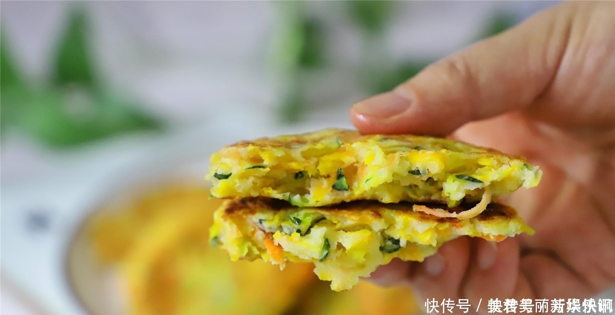 夏天这瓜正当季,1块钱1斤做成早餐饼,不用发酵不揉面,营养好吃