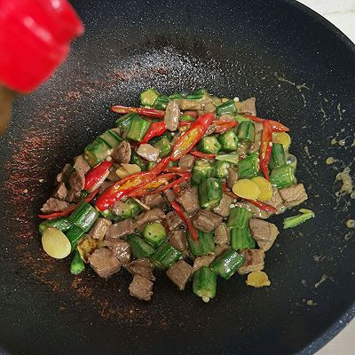 秋葵|秋葵炒牛肉丁